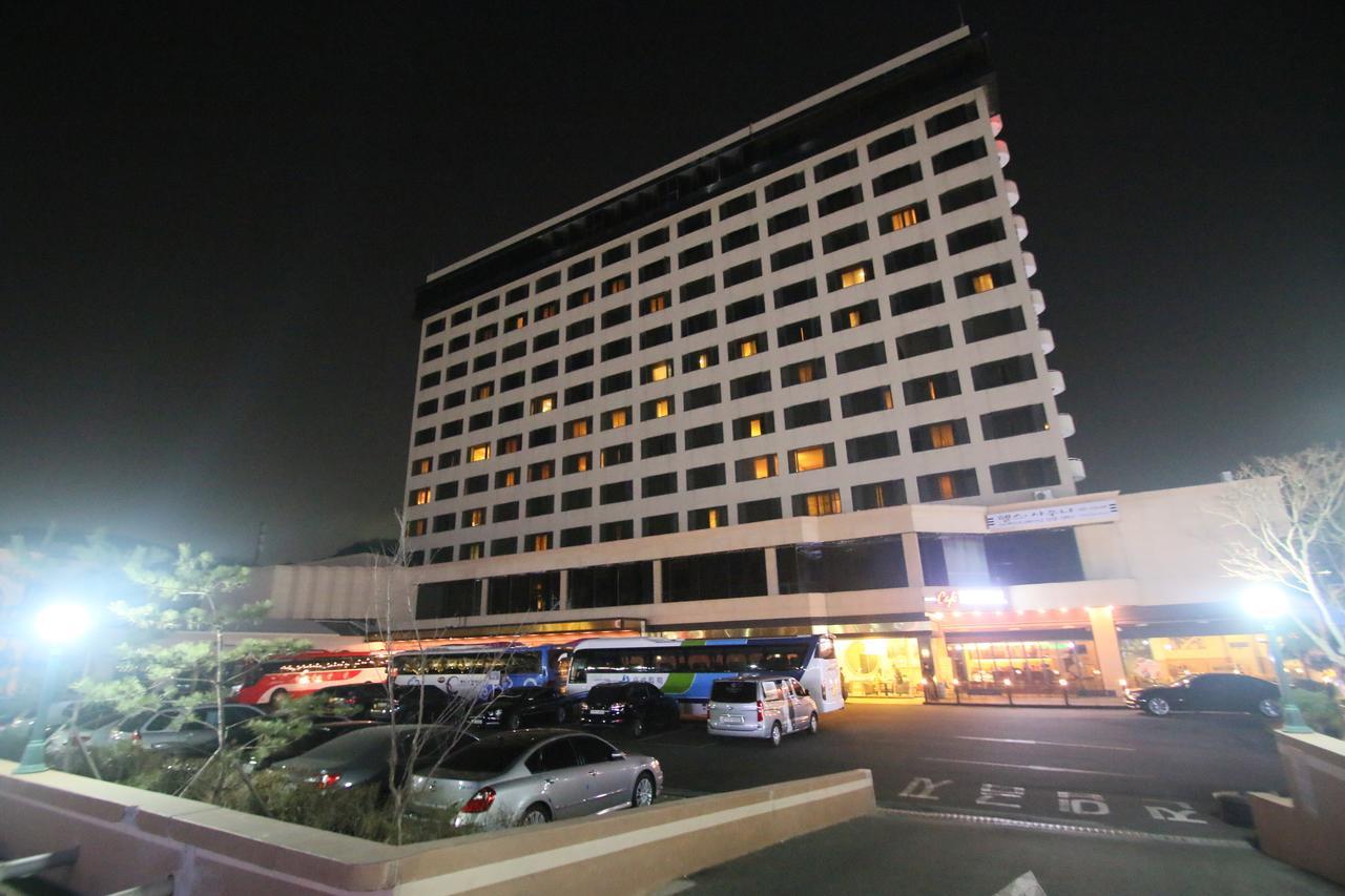 Hotel Ramada By Wyndham Songdo Incheon Exterior foto